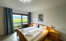 Großzügige Ferienwohnung am Tegernsee mit Südbalkon und Wallbergblick